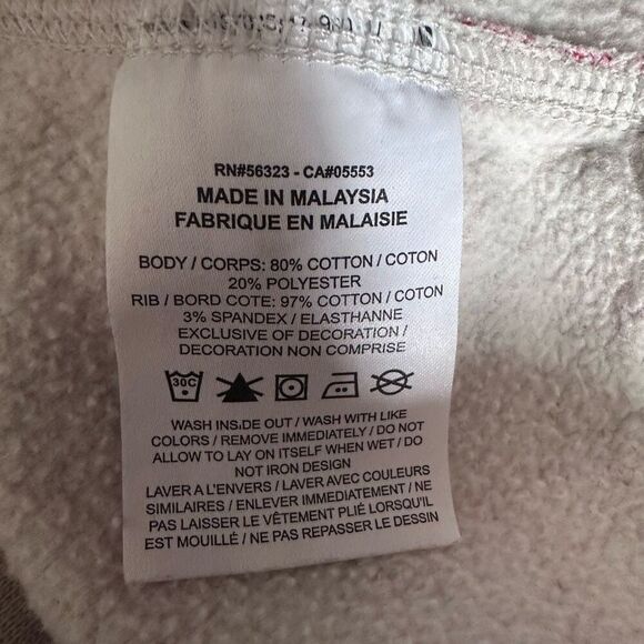 Nike Festive Sweatshirt Quilt Pattern Youth Size Medium - Picture 4 of 12